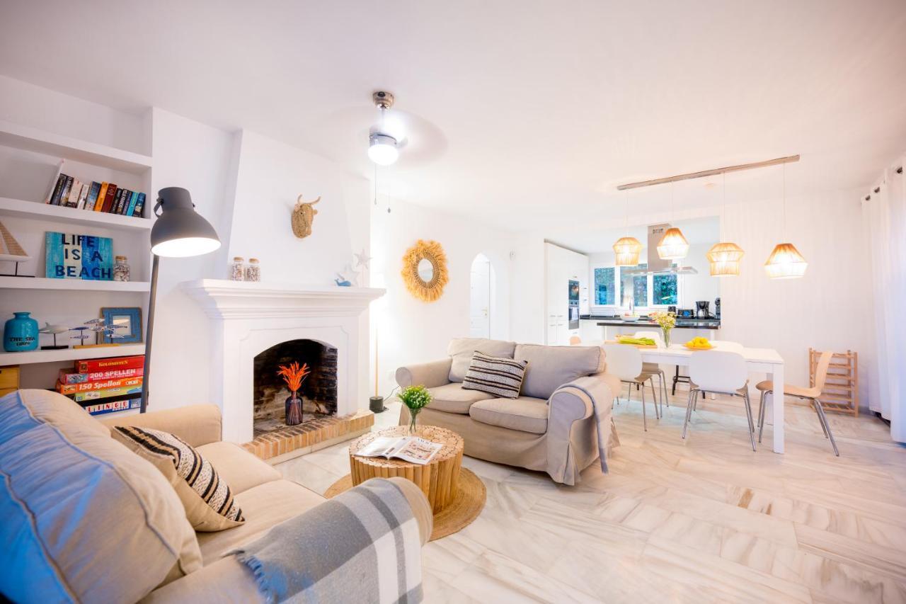 Typical Beach House Las Chapas Playa With Heated Pool Marbella Eksteriør billede