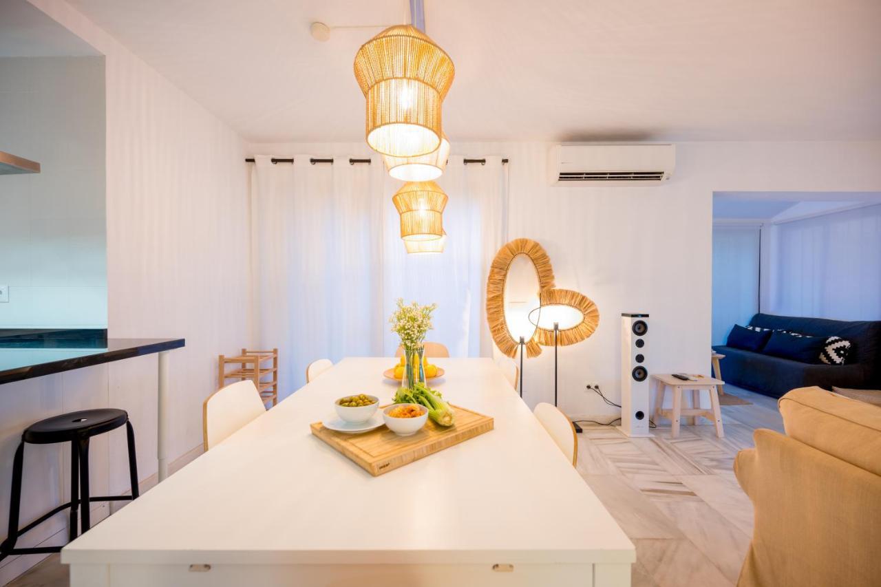 Typical Beach House Las Chapas Playa With Heated Pool Marbella Eksteriør billede