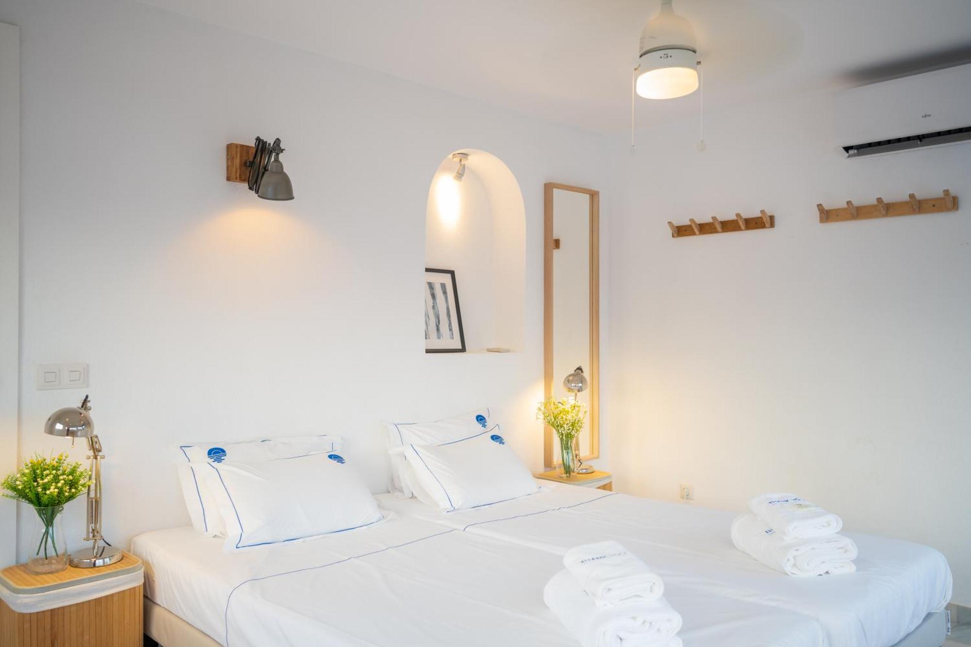Typical Beach House Las Chapas Playa With Heated Pool Marbella Eksteriør billede