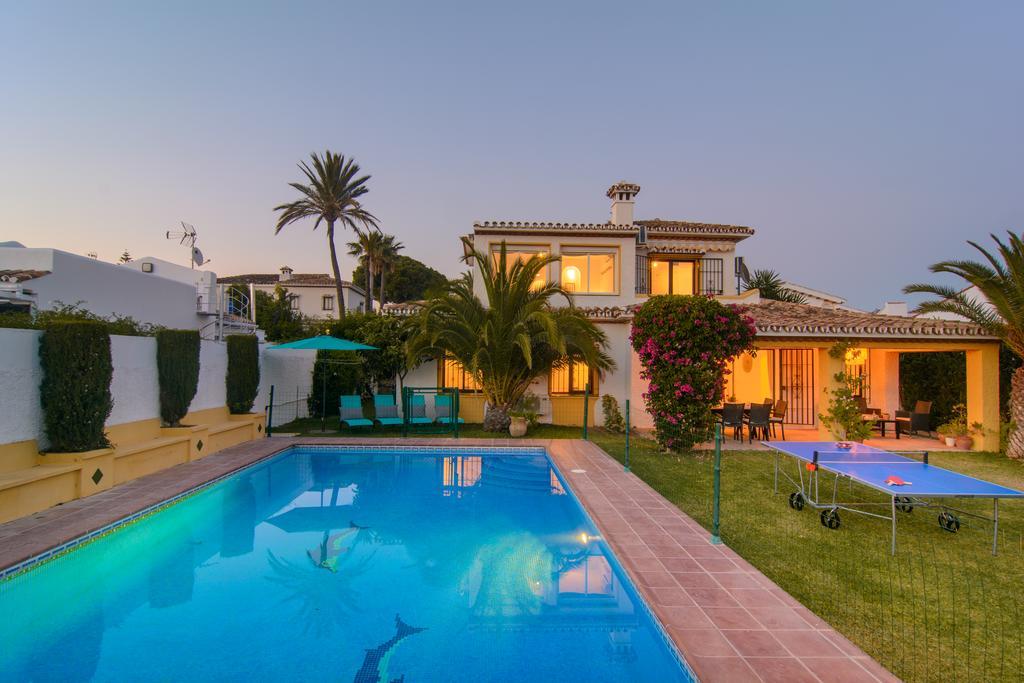 Typical Beach House Las Chapas Playa With Heated Pool Marbella Eksteriør billede