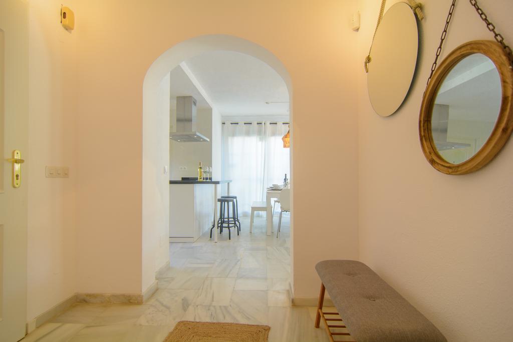 Typical Beach House Las Chapas Playa With Heated Pool Marbella Eksteriør billede